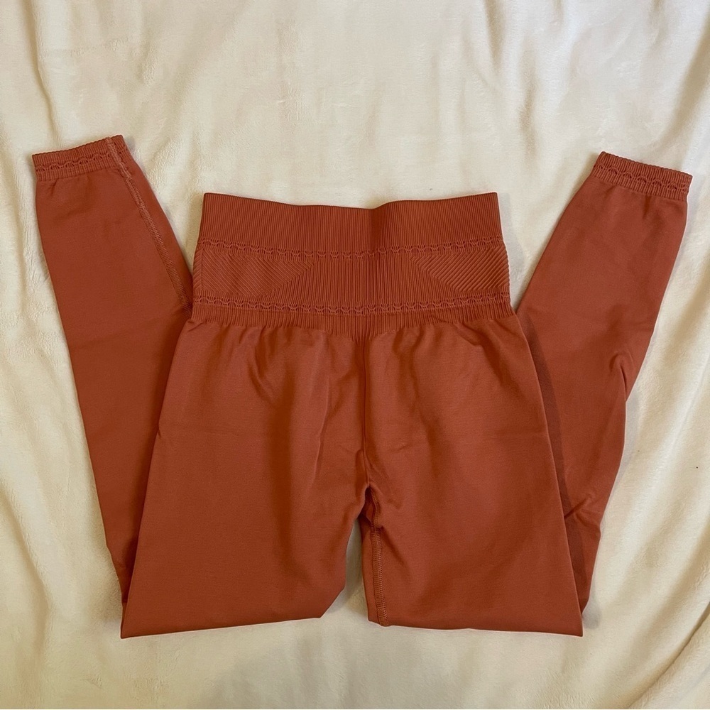 Gymshark Coral/Orange Studio Leggings - Picture 5 of 13